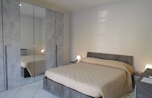 Maddaloni House | Albergo 3 Torri