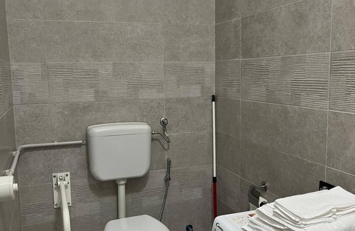 Maddaloni House | Albergo 3 Torri