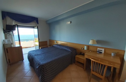 Aci Trezza Hotel | Albergo Lachea