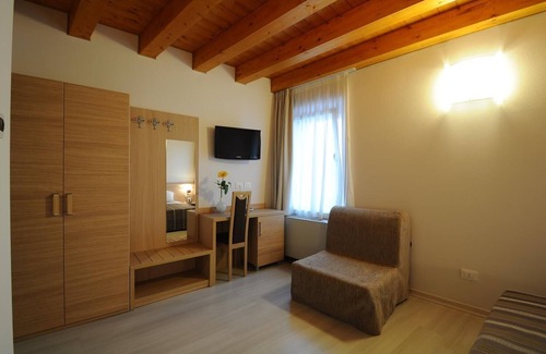 Gonars Hotel | Albergo Leon Bianco