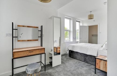 Salford Hotel | Albert View Rooms