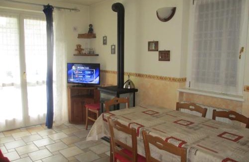 Chiesa in Valmalenco Apartment | Alessia House