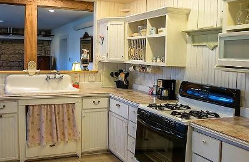 Winona Bed & Breakfast | Alexander Mansion Bed and Breakfast