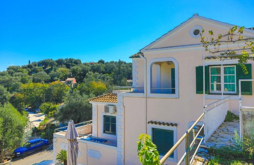 Agios Stefanos Apartment | Alexandra Bay Front