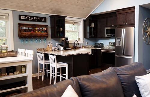 Hamilton House | All Decked Out-NEW Lakefront!-Sleeps 6-Close to Colgate!