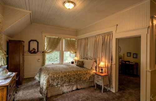 McCloud Bed & Breakfast | All inclusive Bed and Breakfast