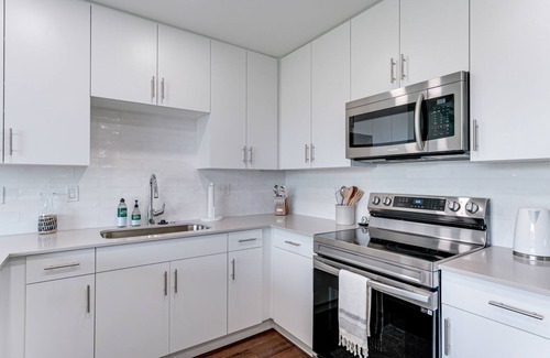 North Trail Condo | All-New, Waterfront Condo Near Downtown Sarasota
