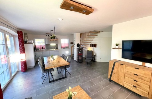 Warin House | Alleenhuus - Hochwertiges und Luxuriöses Ferienhaus Direkt am Wariner See