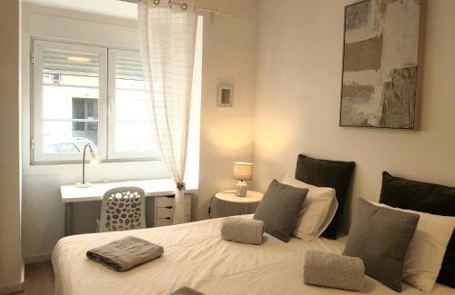 Alto do Pina Apartment | ALM- Spacious. Sunny. Patio. Quiet area. FAST WIFI
