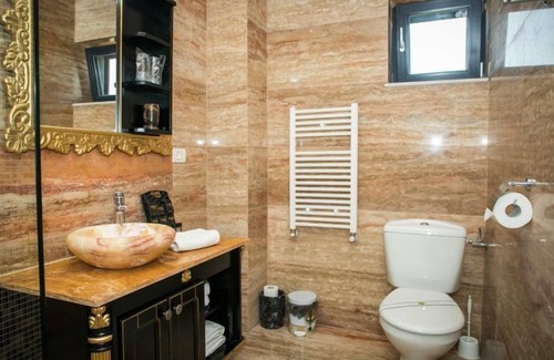Constanta House | ALMAR LAKE VIEW ADULTS ONLY