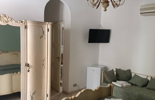 Trapani City Centre Bed & Breakfast | Almaran Bed & Breakfast