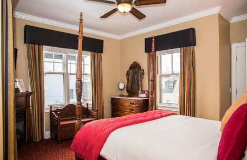 Newport Hotel | Almondy Inn Bed & Breakfast