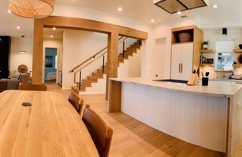 Arroyo Grande House | "Almost" Brand New 2020 "Modern Farm House ". Close to beach and wine country