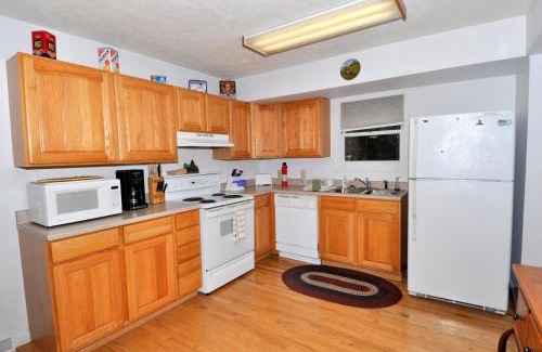 Berkeley Springs House | Almost Heaven - Grill, 2 King Beds, Wifi, Deck, Pool Access, Hiking, Wood Stove, Family Friendly