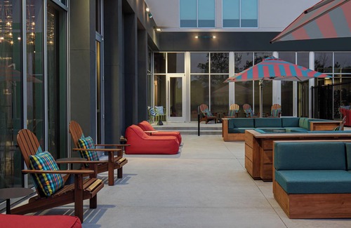 Conroe Hotel | Aloft Houston Shenandoah