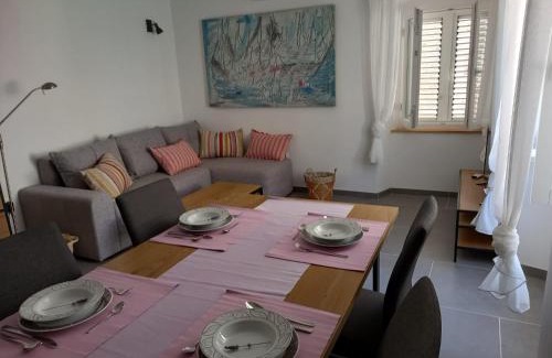 Stari Grad Apartment | Aloha Guest House