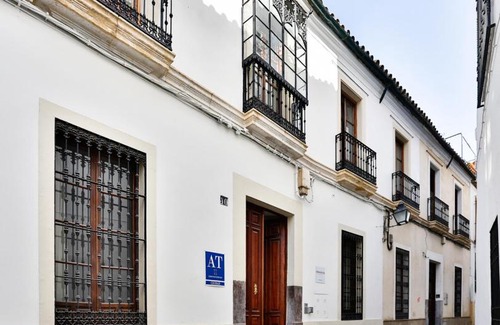 La Trinidad-San Juan y Todos los Santos Apartment | Alojamiento IB Juderia