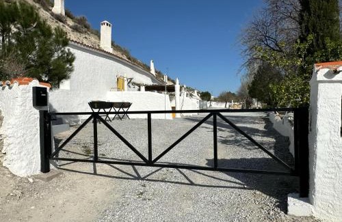 Baza Apartment | Alojamientos CUEVAS TIANA