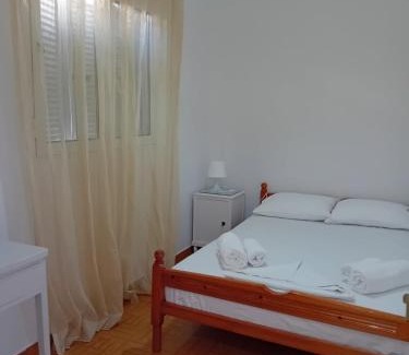 Karlovassi Apartment | Alonaki home 1