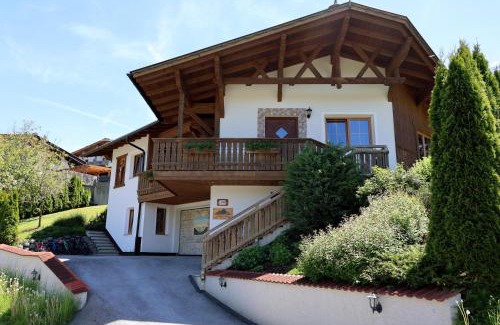 Arzl im Piztal Apartment | Alpenchalet Eiter