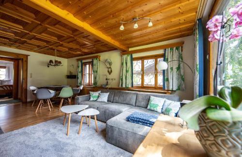 Werfen Apartment | Alpenrelax Haus Weidmannsheil wohnen im romantischen Forsthaus