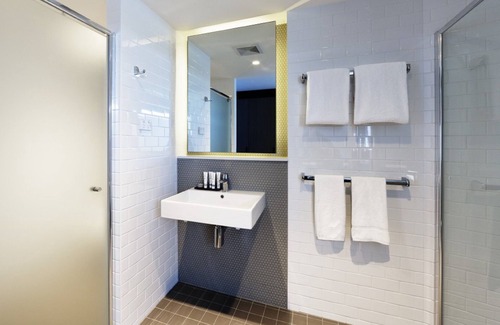 Fortitude Valley Hotel | Alpha Mosaic Hotel Fortitude Valley