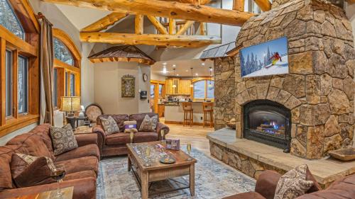 Breckenridge House | Alpine Majesty