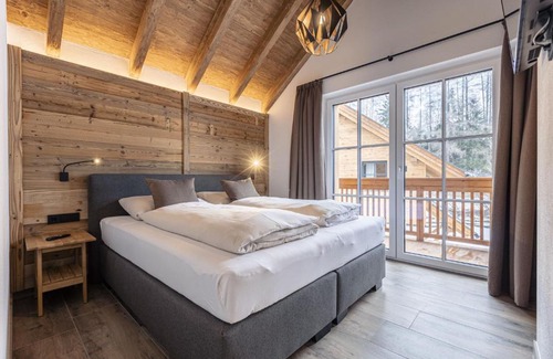 Mariapfarr Ski Chalet | AlpiNest Feriendorf Lungau
