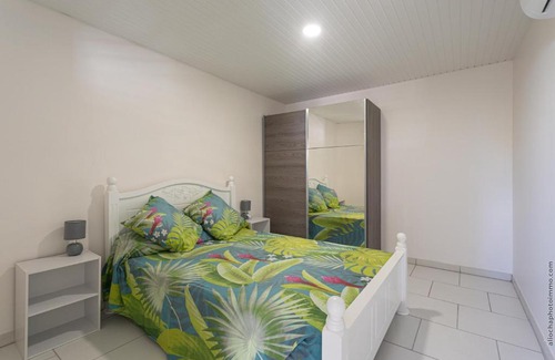 Saint-Pierre Apartment | Alpinia - Appt avec piscine partagée