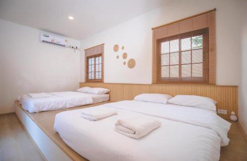 Khanong Phra House | Also pool villa