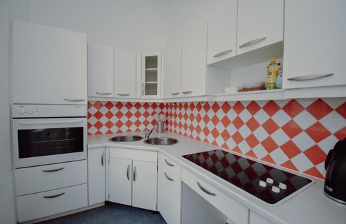 Feldbach Apartment | Altbauwohnung in städtischer Ruhelage