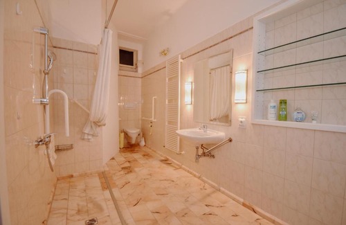 Feldbach Apartment | Altbauwohnung in städtischer Ruhelage