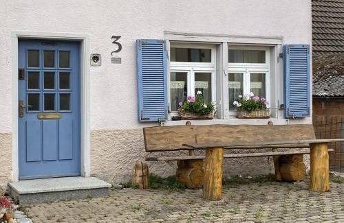 Kreenheinstetten House | Altes Rathaus
