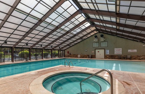 Seven Devils Condo | Altitude Adjustment an Echota on the Ridge Townhome!