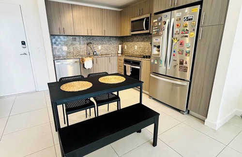 Doral Apartment | Always 5 stars apartment in Downtown Doral with fitness room, pool and fast WiFi