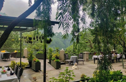 Kasauli Villa | amã Stays & Trails 7 Pines, Kasauli