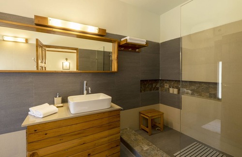 Shimla Villa | amã Stays & Trails Ballyhack Cottage, Shimla