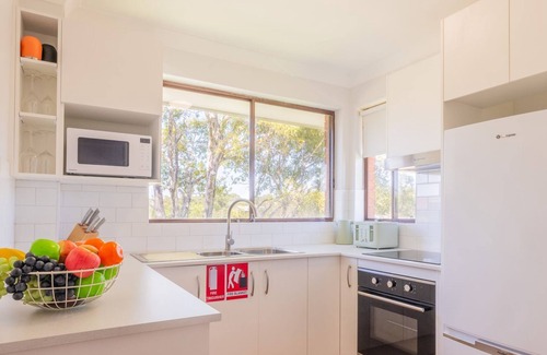 Port Stephens Council Apartment | Amanda Court 14, 1-5 Weatherly Close - 250 metres from Shoal Bay Beach