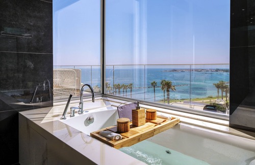 Paphos Hotel | Amavi, MadeForTwo Hotels - Paphos