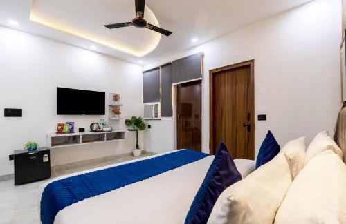 Sector 70 Apartment | Amaze Stays Noida Sector 70