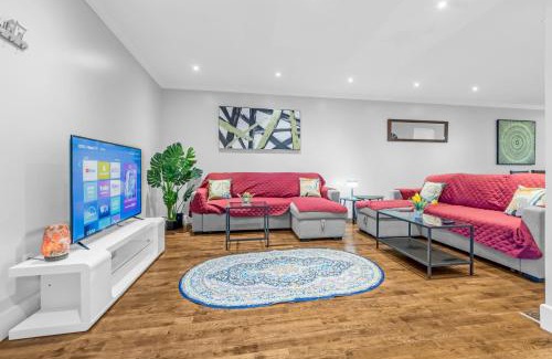Vieux-Rosemont Apartment | Amazing 3-Bedrooms in Rosemont - Montreal