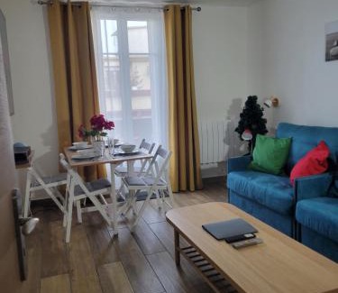 Clichy Apartment | Amazing apartment a stone's throw from the City of Lights - Paris