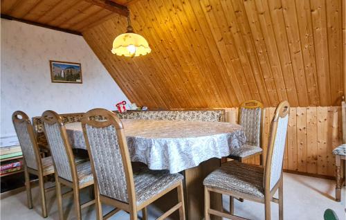 Ruppersdorf Apartment | Amazing Apartment In Herrnhut Ot Ruppersdor