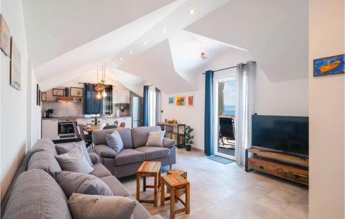 Supetar Apartment | Amazing Apartment In Supetar With Wifi