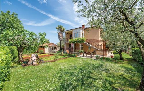 Babici Apartment | Amazing Apartment In Umag With Wifi