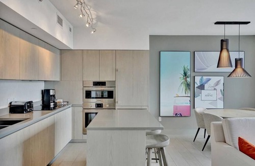 Hollywood South Central Beach Apartment | Amazing Apartments at H Beach House