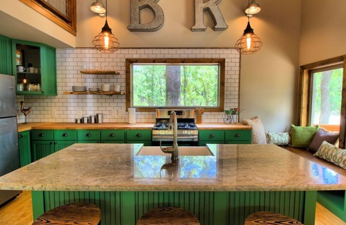 Wills Point Cabin | Amazing Cabin- 4th nt. FREE this Summer!