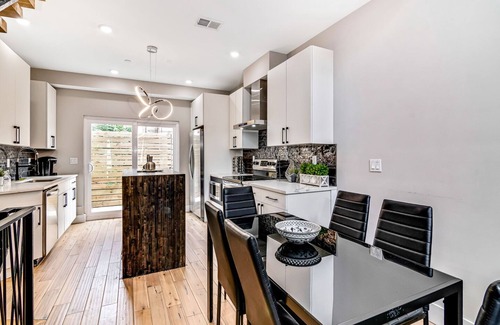 South Philadelphia House | Amazing Duplex w/2x Roofdeck - 8BR/6BR