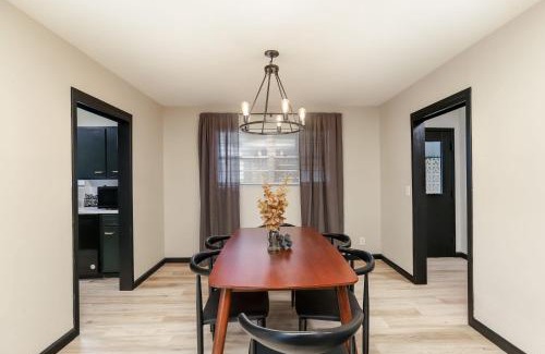 Wichita House | Amazing East Side 3BR 2BA Wifi Smart TV