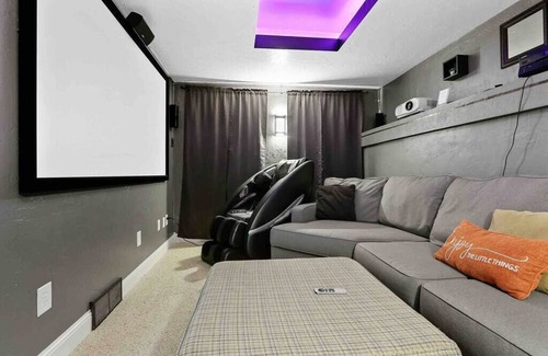 Allouez House | Amazing Green Bay Vacation Home!